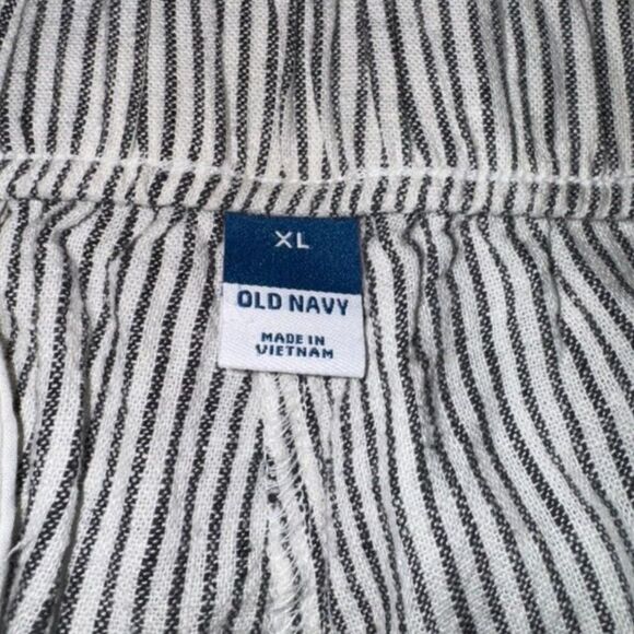 Old Navy Flowy Striped Pants – Size XL - Picture 3 of 4